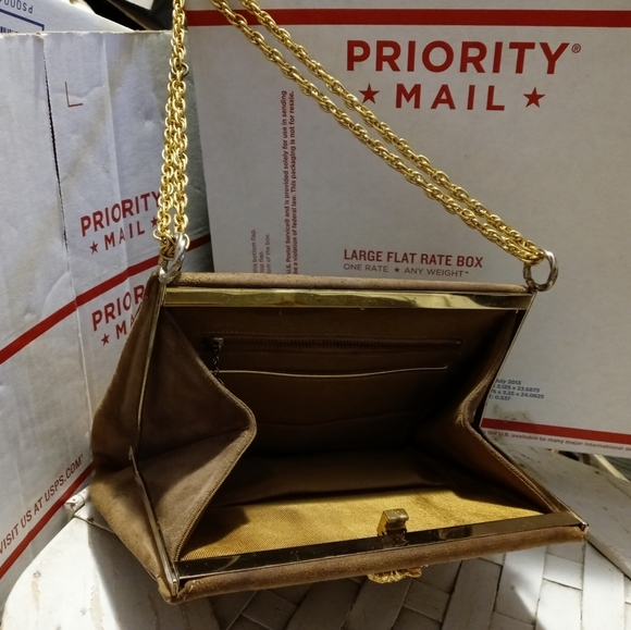 ๐๐MANON VERY RARE VINTAGE PURSE ๐ A NICE GIFT GIVING!!!๐ - Picture 15 of 16